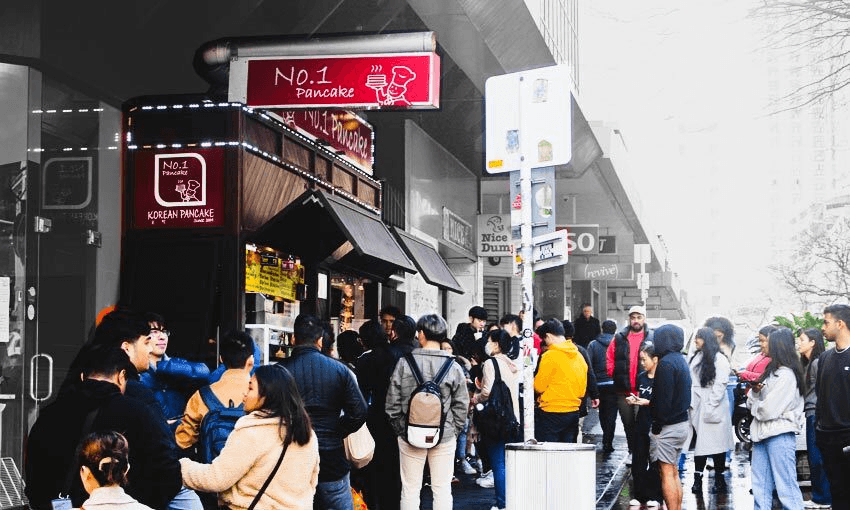 Customers queue outside No. 1 Pancake’s Lorne St store on its last day (Photo: Jihee Junn) 
