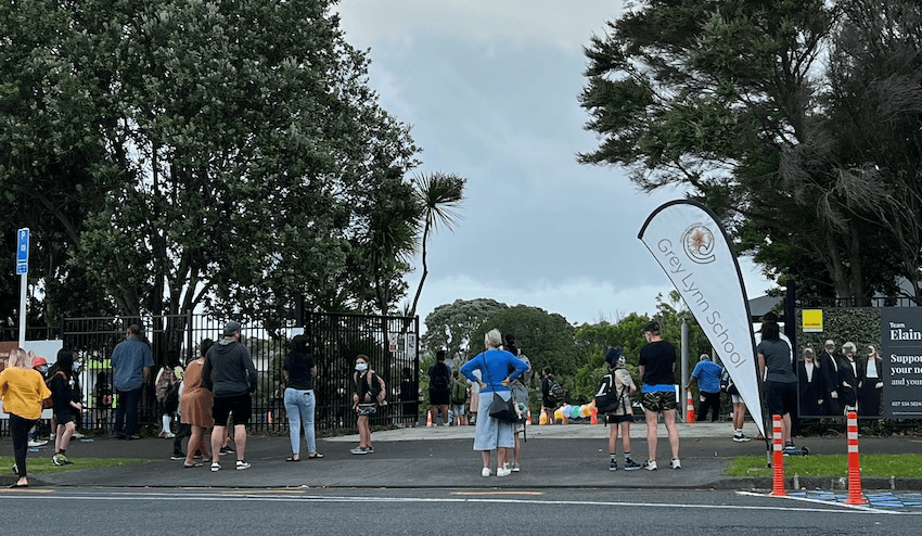 Children outside Grey Lynn School 