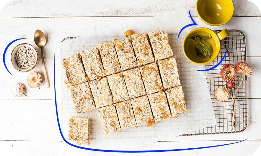 Apricot and cashew birdseed bar (Photo: Emma Boyd) 
