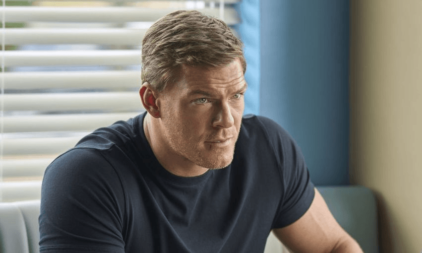 Alan Ritchson as Jack Reacher in the Amazon TV series Reacher 
