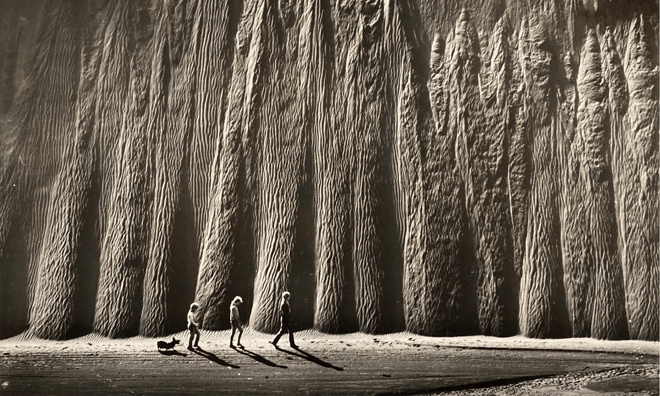 Photo: Olaf Petersen; Used with permission from Auckland Museum, © Olaf Petersen Estate