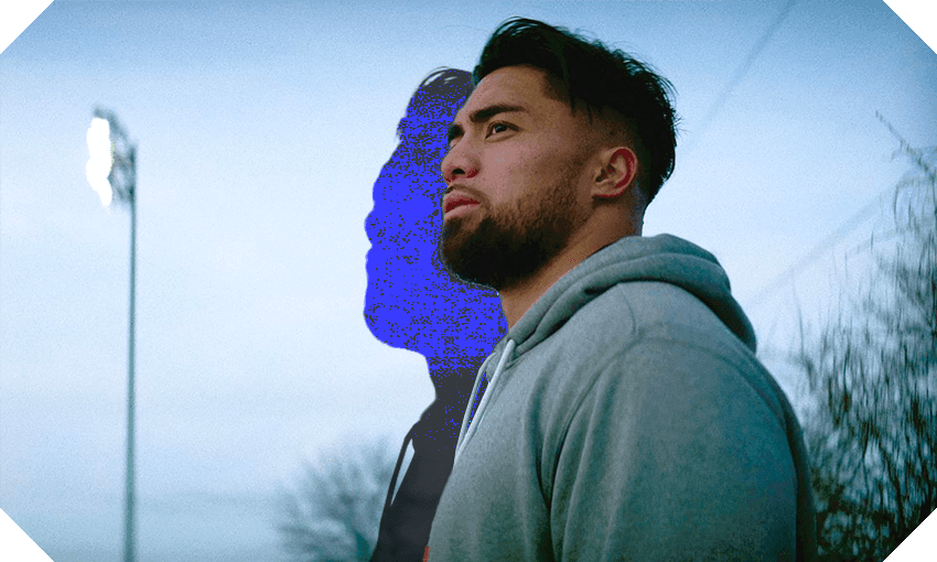 Manti Te’o headlines resurfacing in 2022 after Netflix docuseries share his story. (Image: Archi Banal) 
