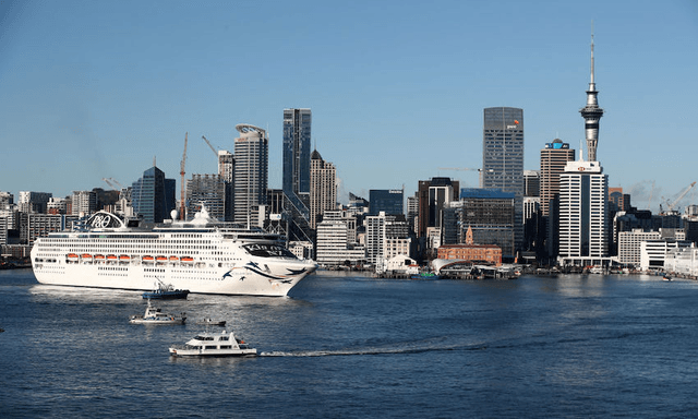 cruise ships nz 2022