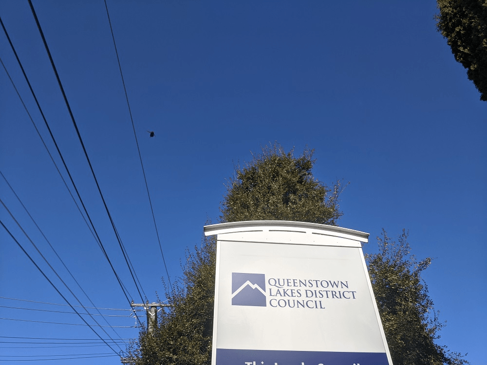 queenstown lakes district council sign in sunshine