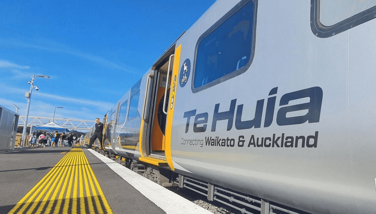 Te Huia, the Hamilton-Auckland commuter train. (Photo: Grady Connell) 
