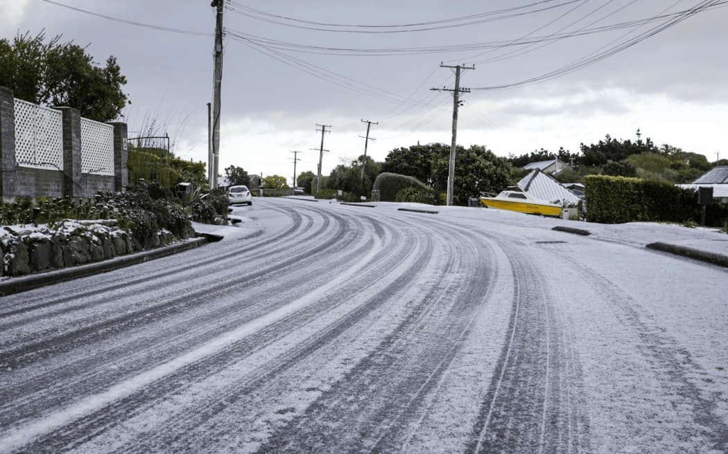 Port Hills, Christchurch. (Photo: RNZ / Nathan Mckinnon) 
