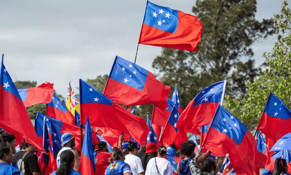 Sāmoan flags in NZ (Photo: Getty Images) 
