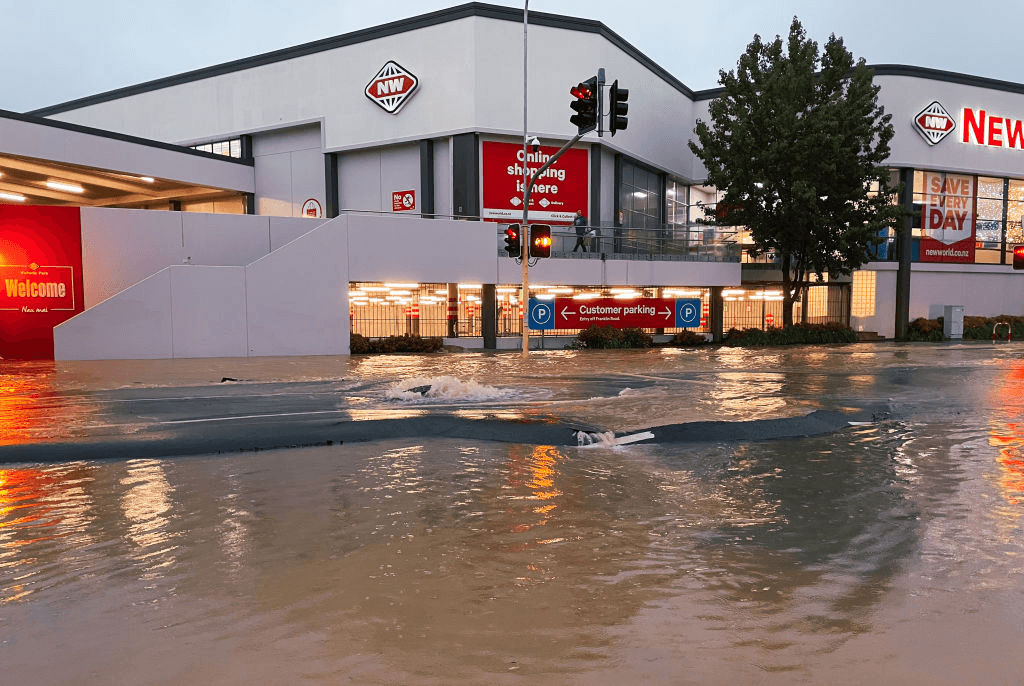 Flooding in Auckland (Photo by Lynn Grieveson/Getty Images) 
