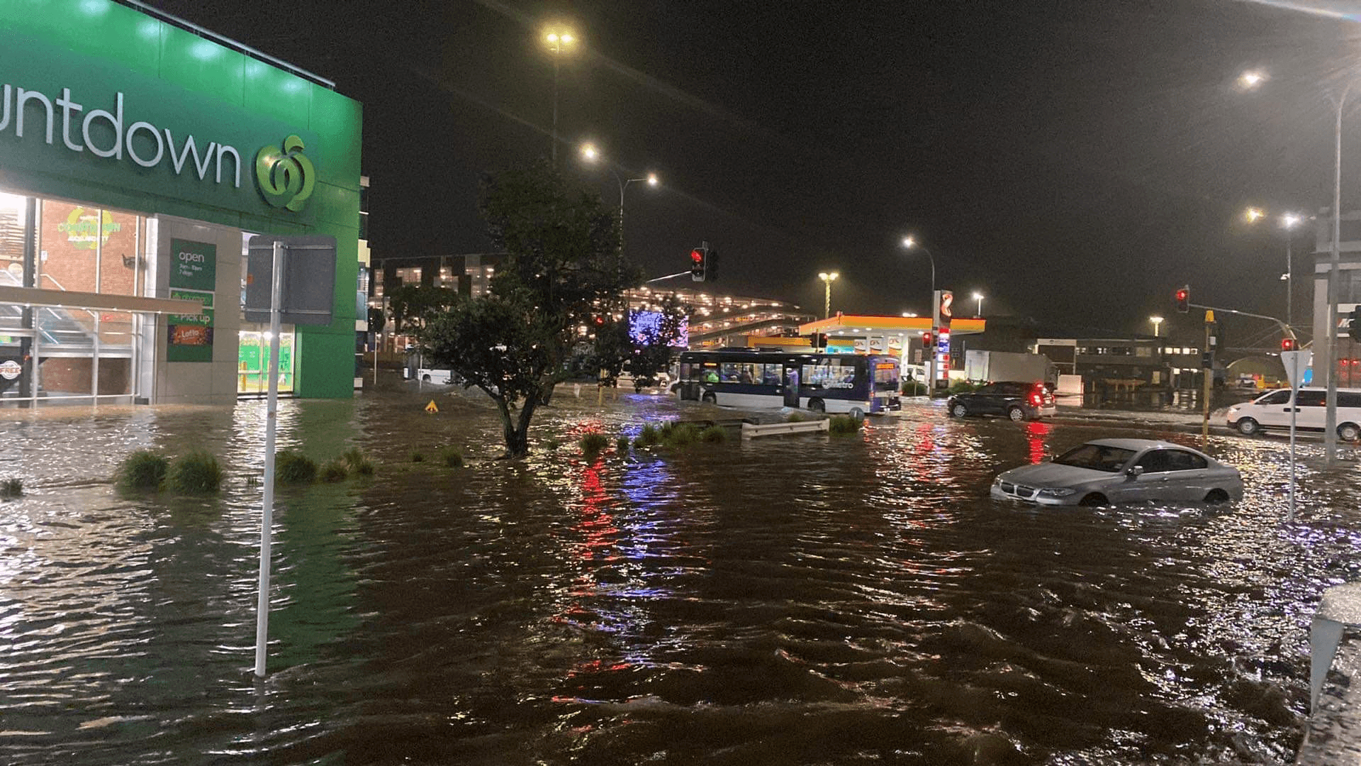 Flooding in Auckland. Photo: Sarah Brady 
