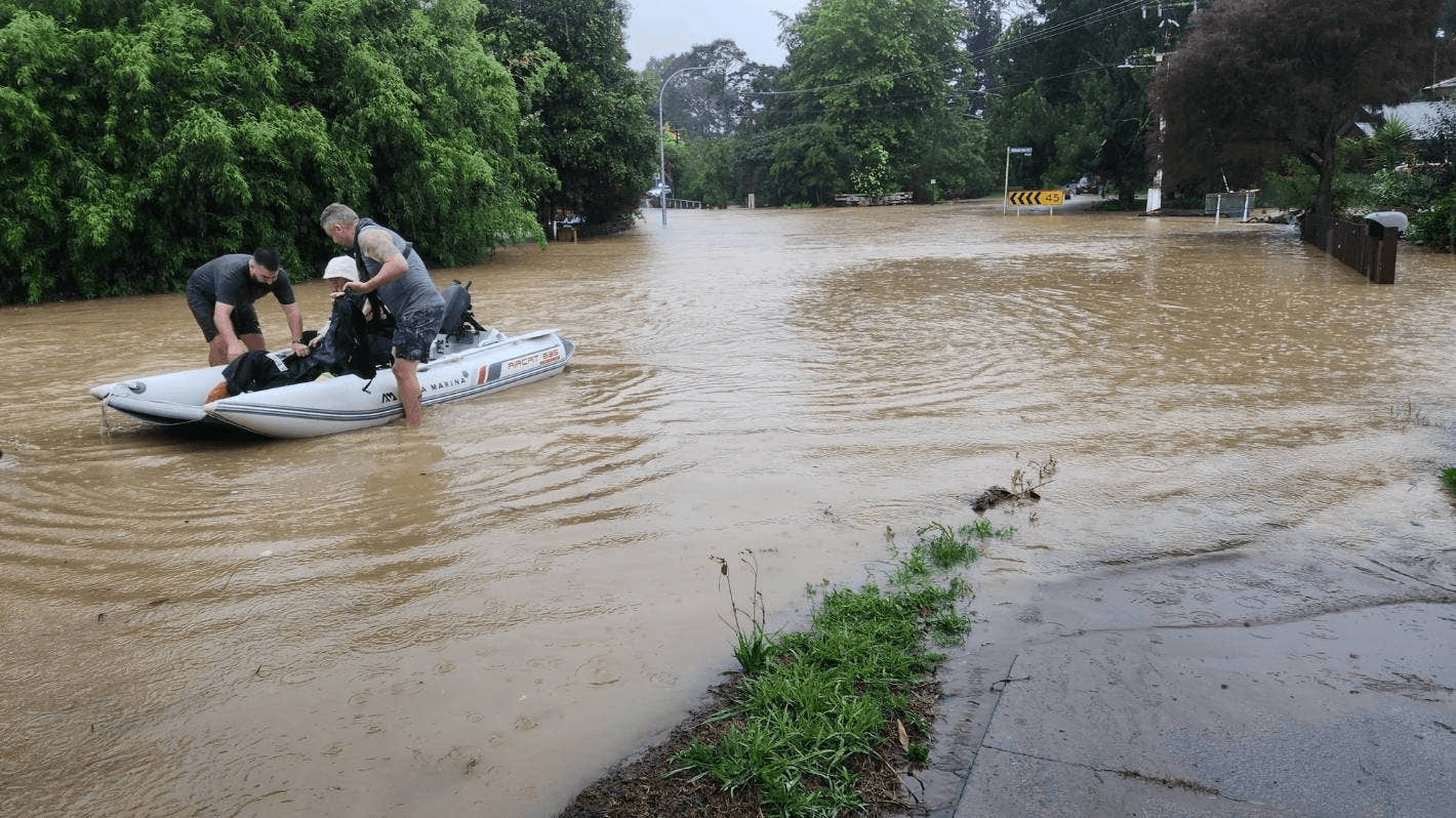 Flooding at the Redwood Park Golf Club in Swanson, West Auckland, January 2023 (Photo: Genna Hukui/Supplied to Stuff) 
