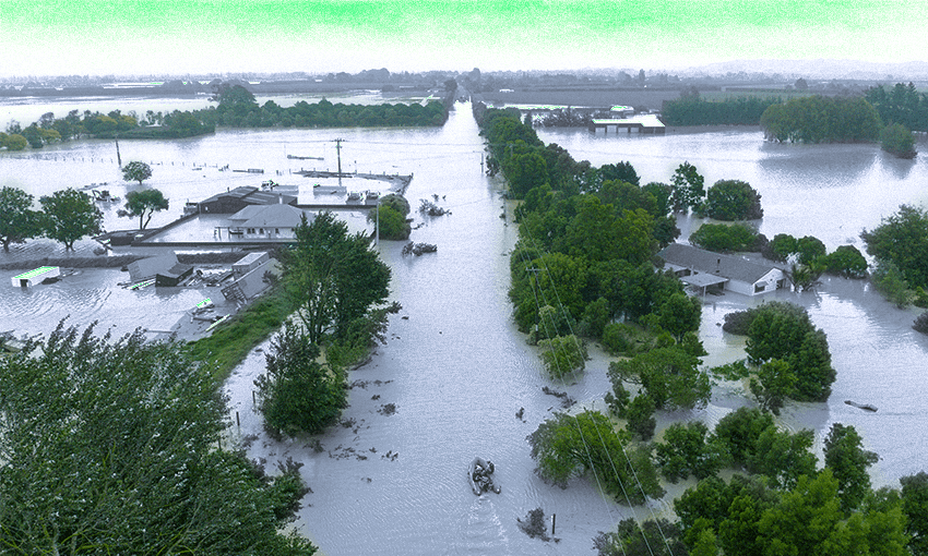 Flooding caused by Cyclone Gabrielle in Awatoto, near Napier (Photo: Getty Images / Design: Archi Banal) 
