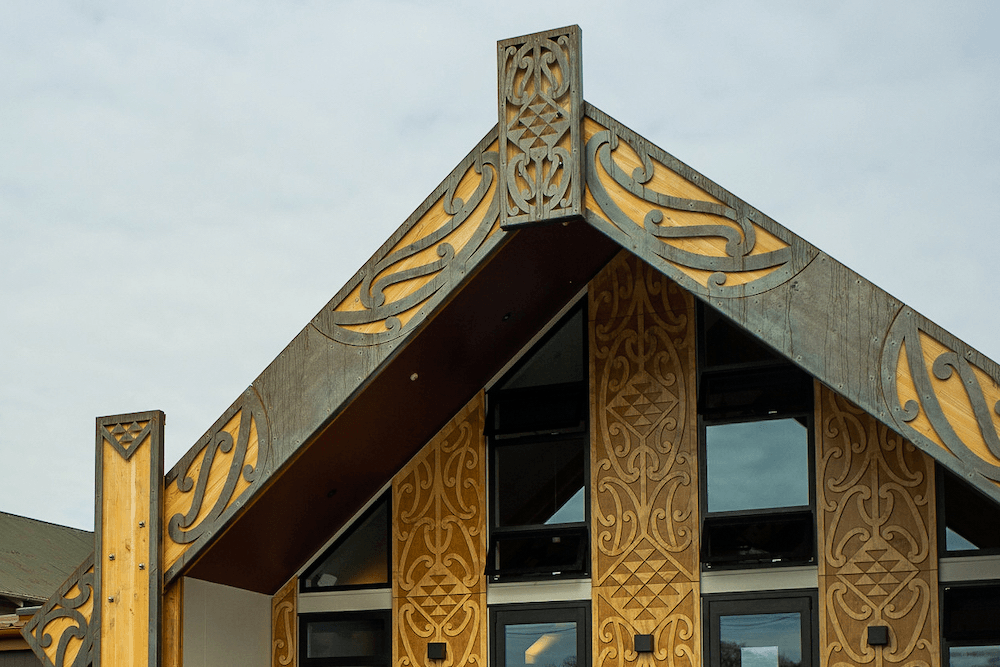 Whakairo at Te Ora Hou Ōtautahi.
