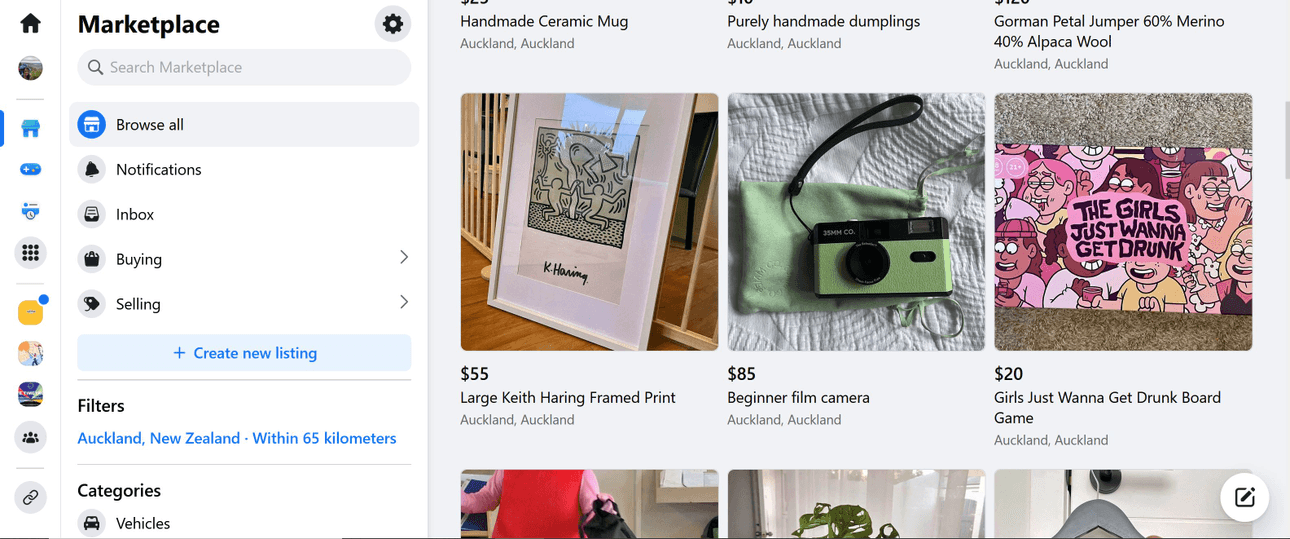 the facebook marketplace interfac sellling a digital camera and an art print