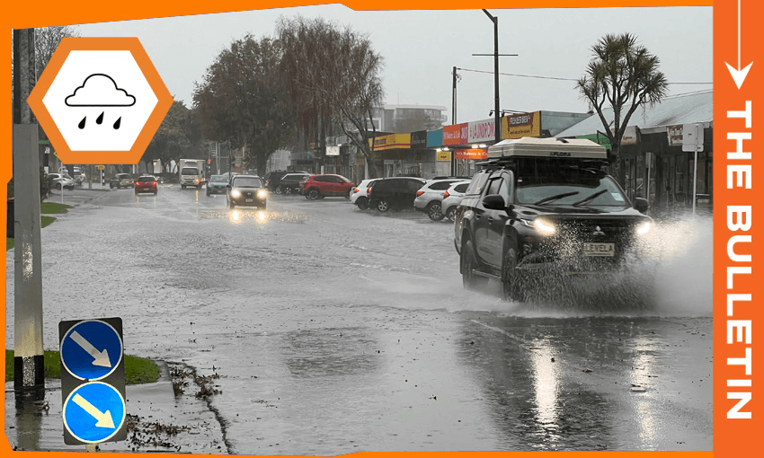 Flooding in Te Atatu on Tuesday morning (Photo: Ben Gracewood) 
