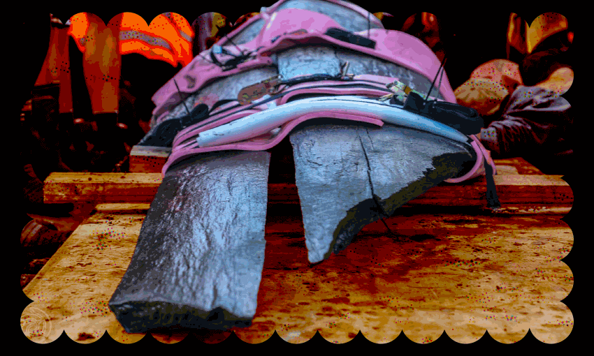 Kuranui waka, ready for its helicopter ride (Photo: Te Kaahui o Rauru) 
