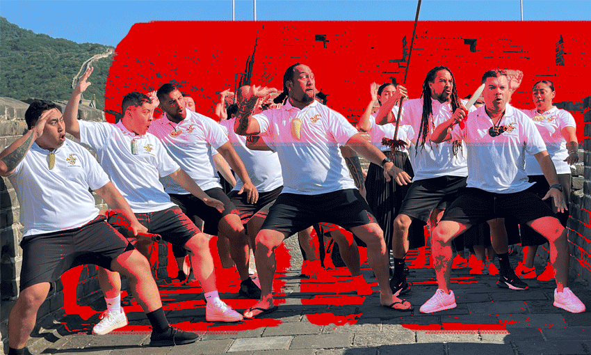 Te Whānau-ā-Apanui 
performing a haka on the Great Wall of China (Photo: Aukaha News/Pool) 
