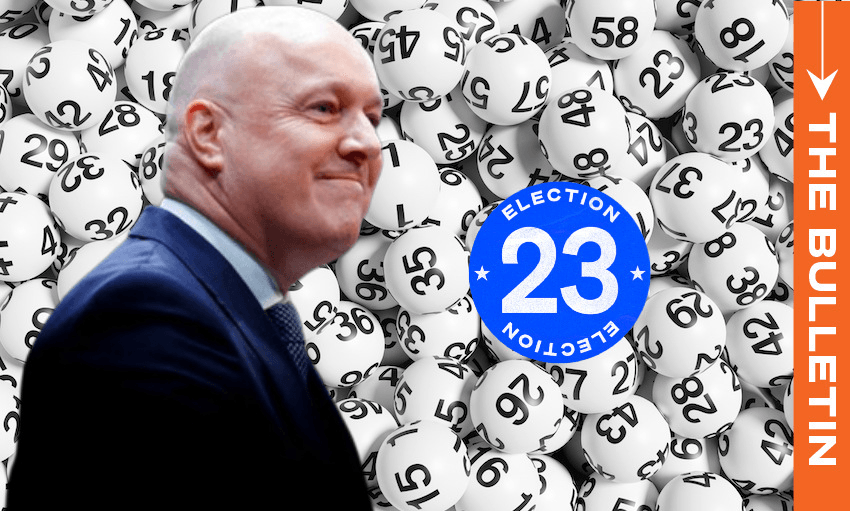 Christopher Luxon and a lot of numbers (Photos: Hagen Hopkins / Getty Images) 
