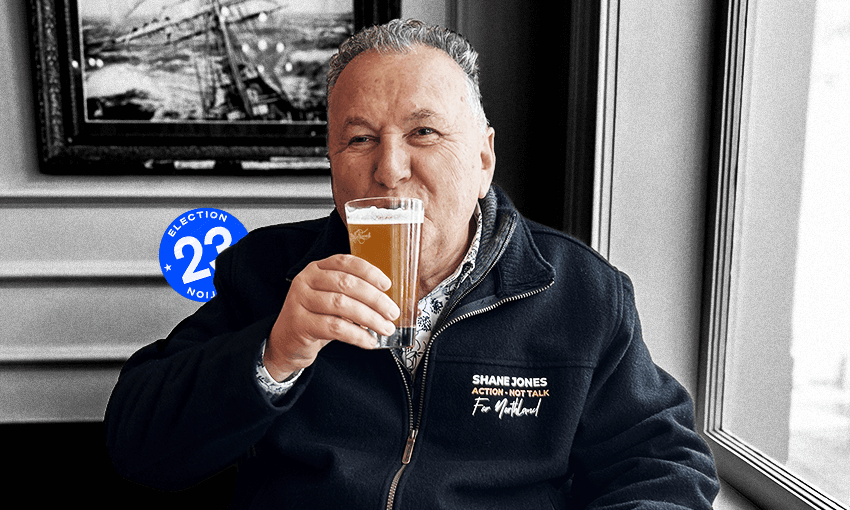 Shane Jones and a beer (Image: Duncan Greive/Archi Banal) 
