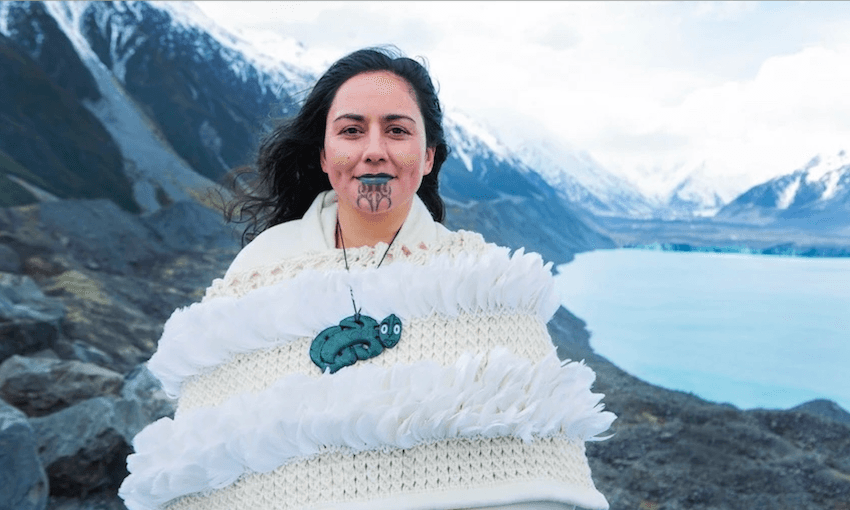 Ariana Stevens in a Kiri Nathan kākahu (Image: David K Sheilds) 
