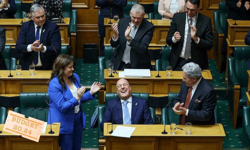 Christopher Luxon’s budget speech gets a round of applause (Photo: Hagen Hopkins/Getty Images) 

