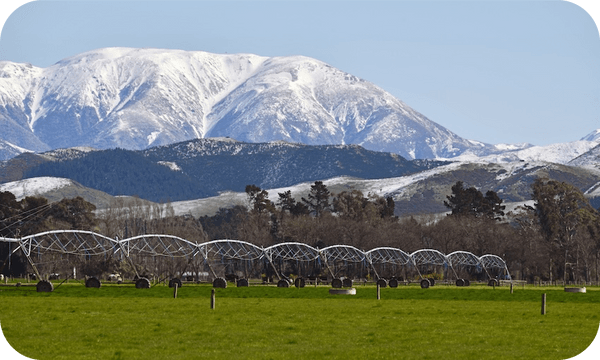 Changing patterns of melting snow due to climate change will affect New Zealand’s food production. (Image: Getty) 
