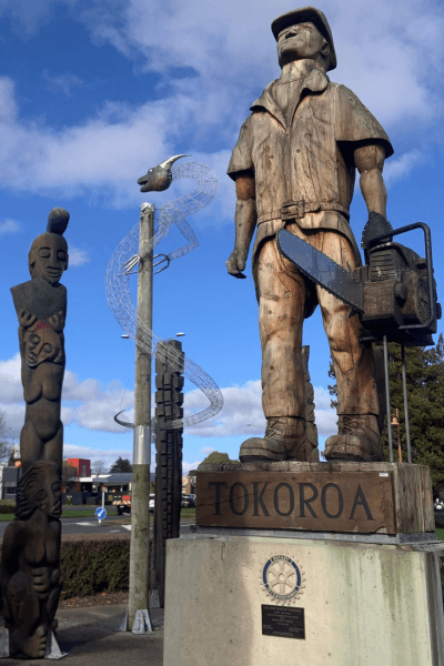 The Pine Man of Tokoroa statue