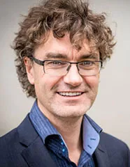Giles Newton-Howes