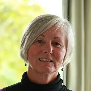 Helen McNeil