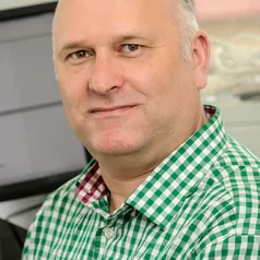 Jonathan Barrett