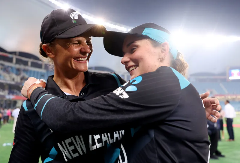 suzie bates and amelia kerr celebrate after winning the t20 world cup