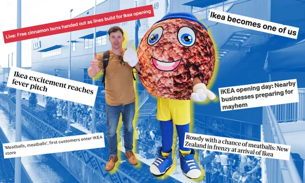 A man stands smiling and giving a thumbs up next to a costumed meatball mascot. News headlines describe excitement and frenzy over IKEA’s opening, mentioning free cinnamon buns and crowds of eager customers.