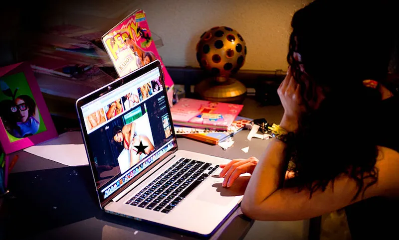Teen watching online pornography