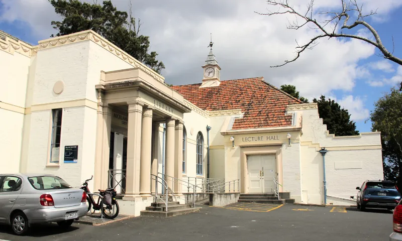 Lyric's feature images - 15