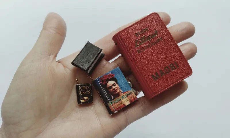 The Ultimate Holiday Reading List We’ve matched books to locations Whether you’re an ultralight traveller armed with only a Kindle or a romantic who loves to schlepp your travel-worn paperbacks (lightly battered and eventually swapped with a stranger in a - 1