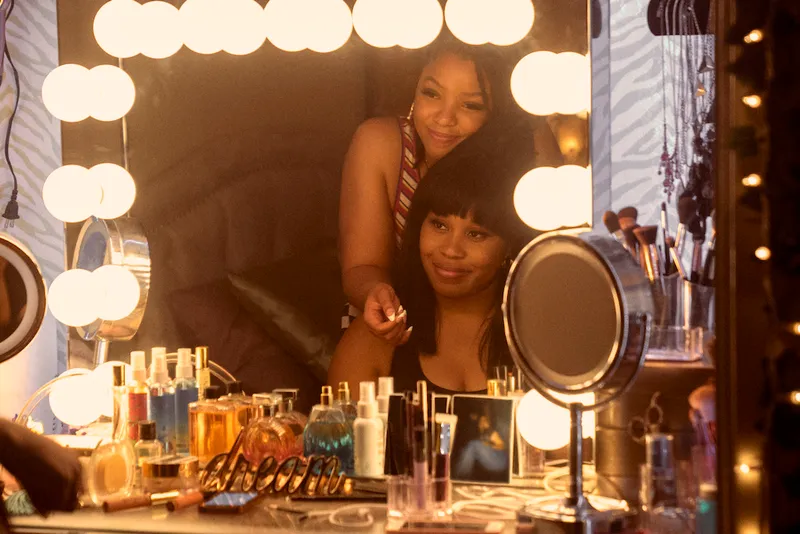 Two friends in a mirror in Swarm.