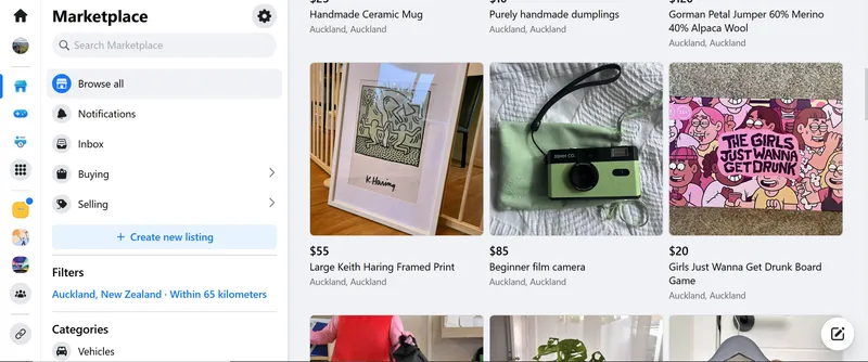 the facebook marketplace interfac sellling a digital camera and an art print