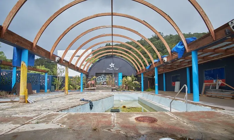 Pic 1 -Derelict NZ – Movie Pool