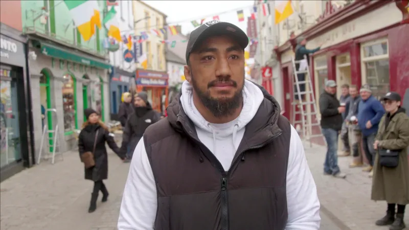 Bundee Aki