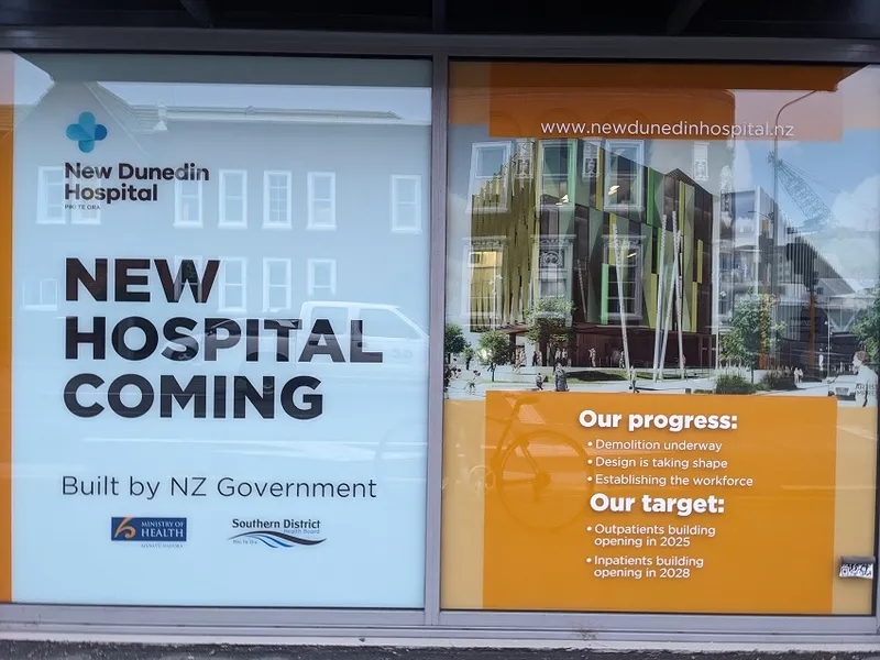 a sign saing "new hospital coming'