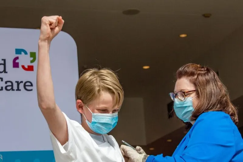 TOPSHOT-US-HEALTH-VIRUS-VACCINATION-TEENS