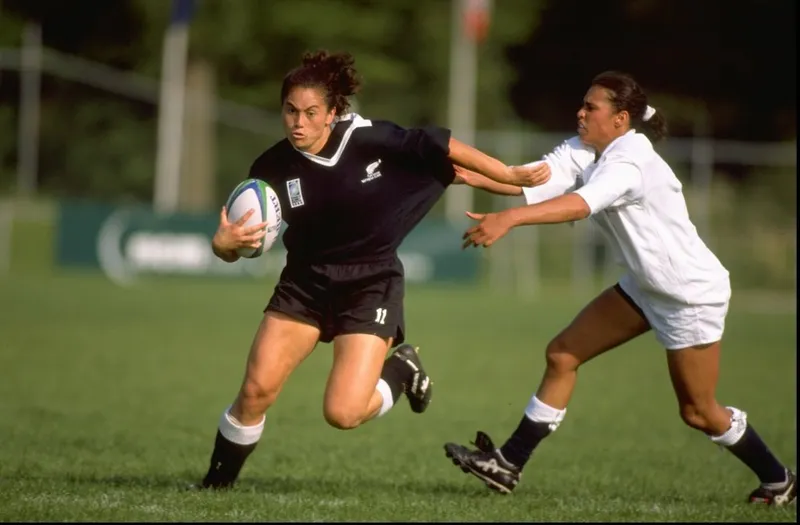 Louisa Wall of New Zealand and Paula George of England