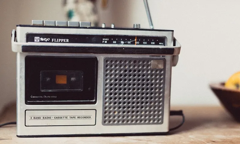 radio-821602_960_720