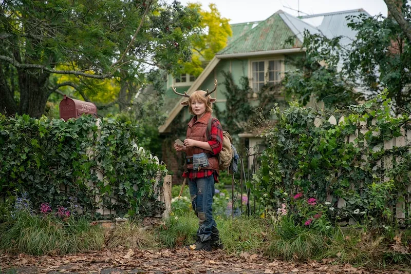 SWEET TOOTH (L to R) CHRISTIAN CONVERY as GUS in episode 107 of SWEET TOOTH Cr. KIRSTY GRIFFIN/NETFLIX © 2021