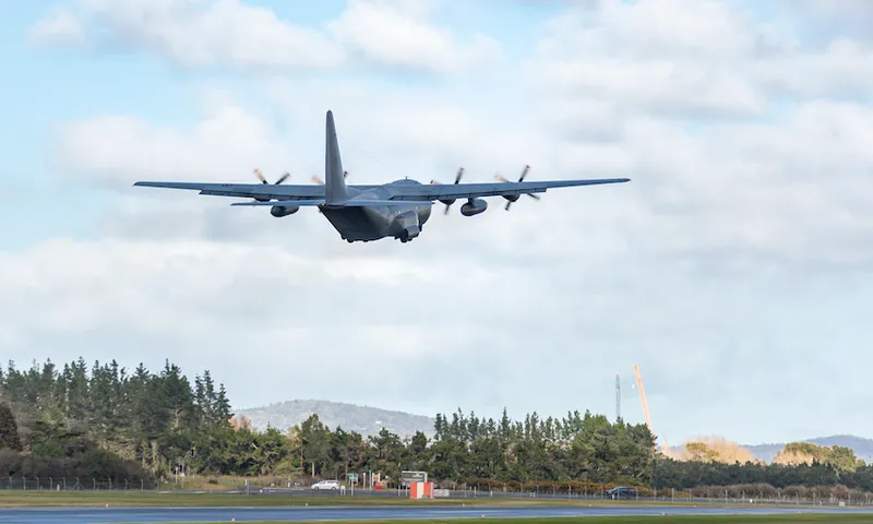 The C-130 Hercules with fifteen crew and 5 pallets take-off from RNZAF Base Auckland. 

A Royal New Zealand A...