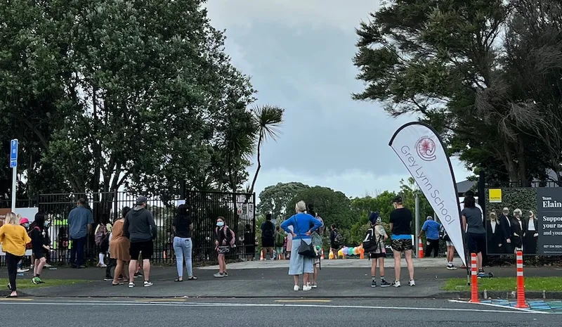 Children outside Grey Lynn School