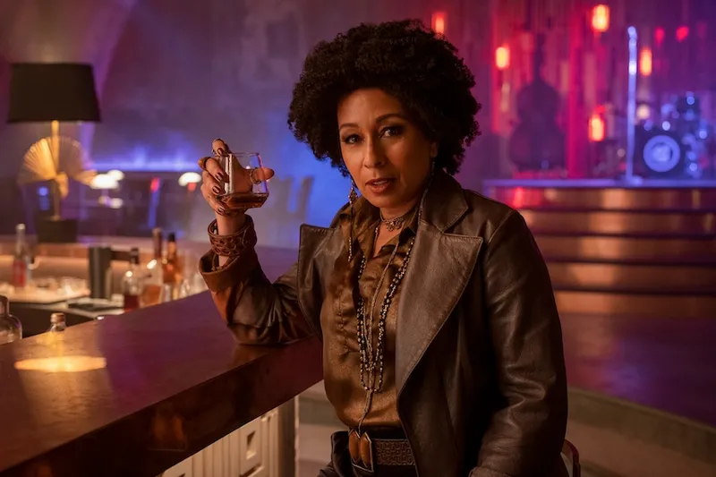 COWBOY BEBOP (L to R) TAMARA TUNIE as ANA in COWBOY BEBOP Cr. GEOFFREY SHORT/NETFLIX © 2021