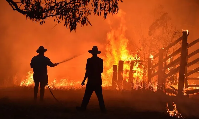 TOPSHOT-AUSTRALIA-WEATHER-FIRES