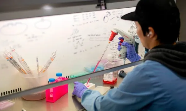 BRITAIN-CHINA-HEALTH-VIRUS-RESEARCH