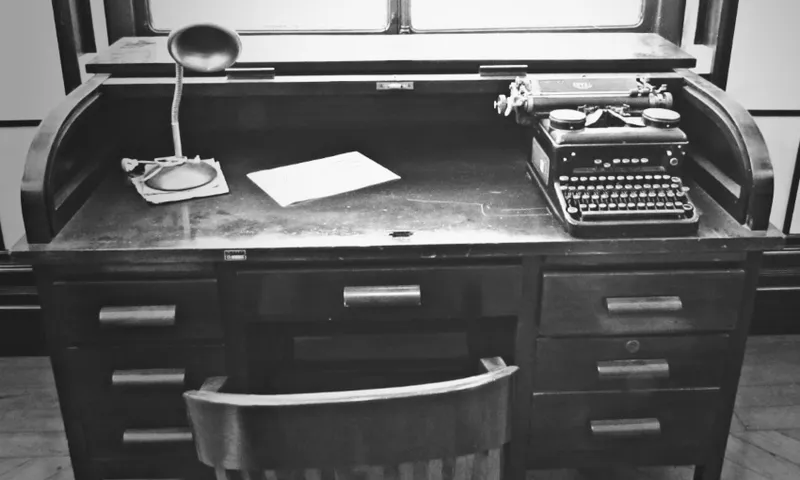 media typewriter getty