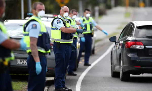 Police Set Up Easter Weekend Checkpoints As New Zealanders Are Told To Stay Home During Coronavirus Lockdown